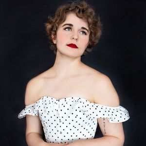 Meet your Posher, Adena shea